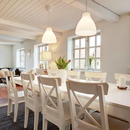 Charmerende Fiskerhus I Aarsdale *
